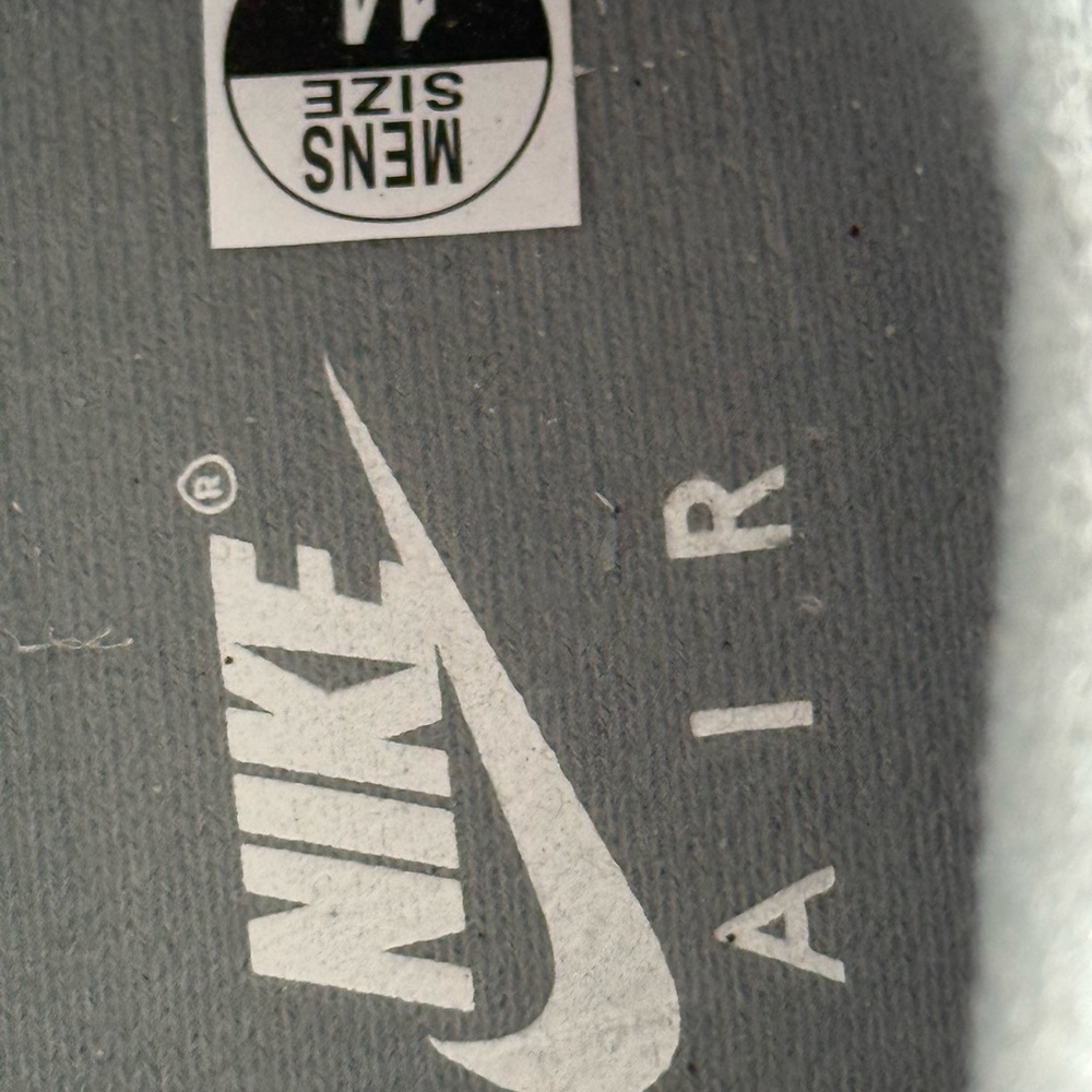 Brand New!!! Nike Men's Sneakers - Gray and Cream Tones. Perfect Christmas Gift - Picture 5 of 8